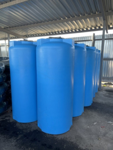 Вертикальная емкость 900 л. V-900